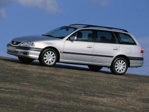 Toyota Avensis Wagon 2000 года
